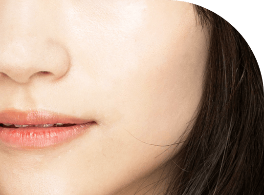 女性の顔のアップ写真２