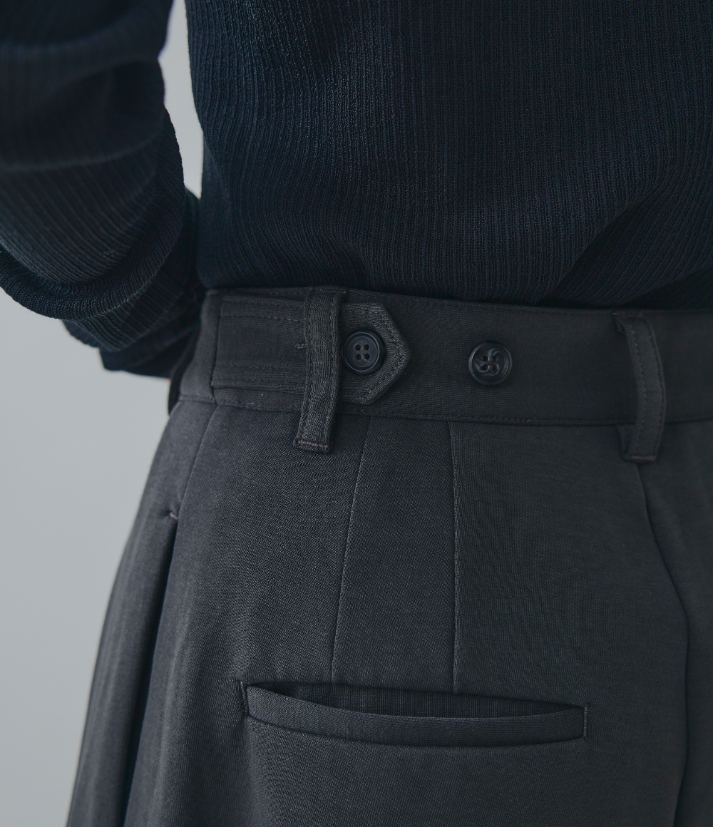 Two-Tuck Sweatpants DETAIL3