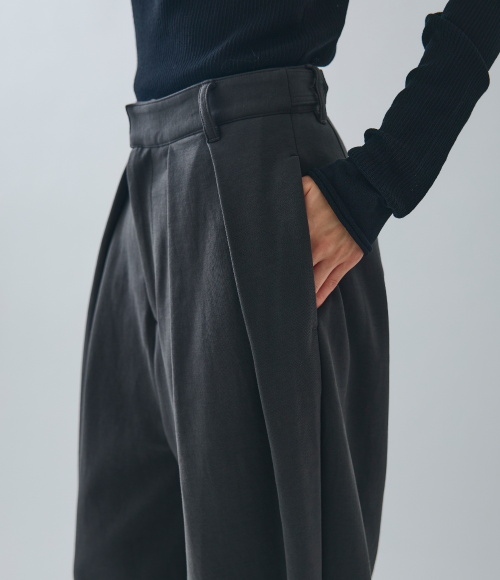 Two-Tuck Sweatpants DETAIL4
