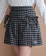 黒チェックのショートパンツ