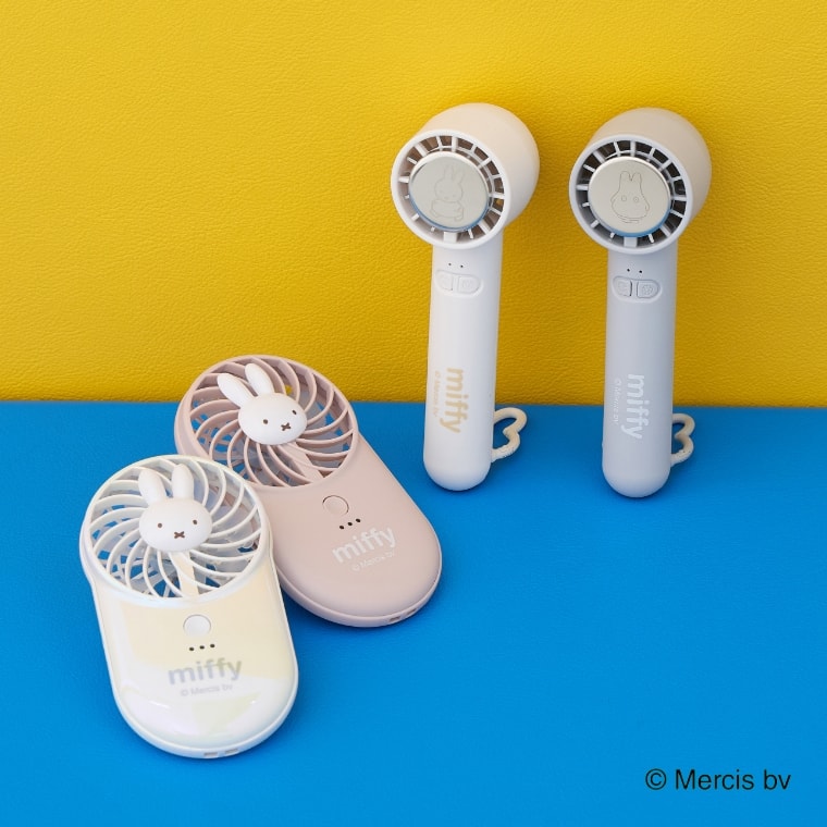 miffy コンパクトハンディファンとmiffy ベルチェタイプハンディファンの写真