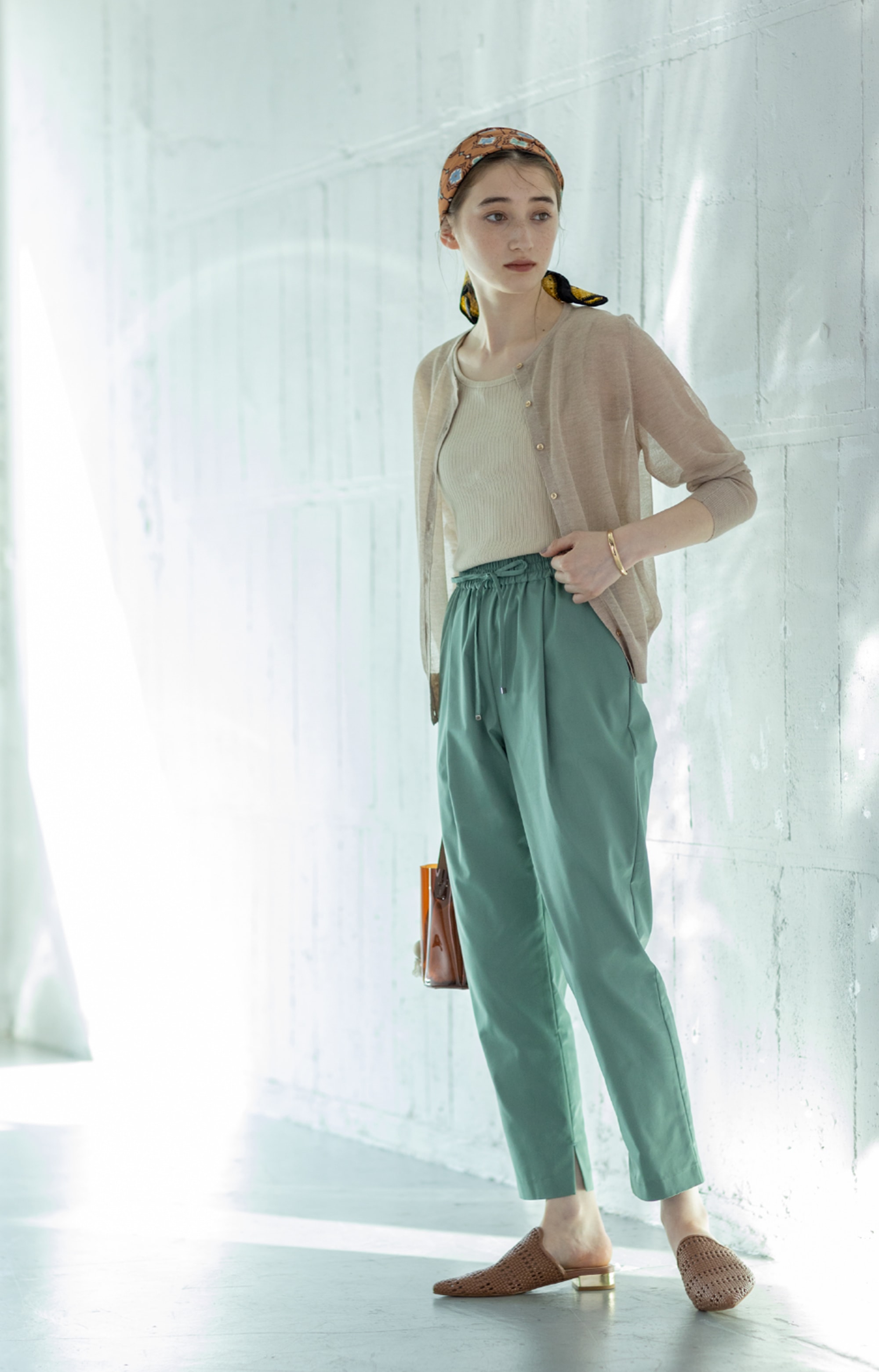 TUCK TAPERED PANTS #Trend model01
