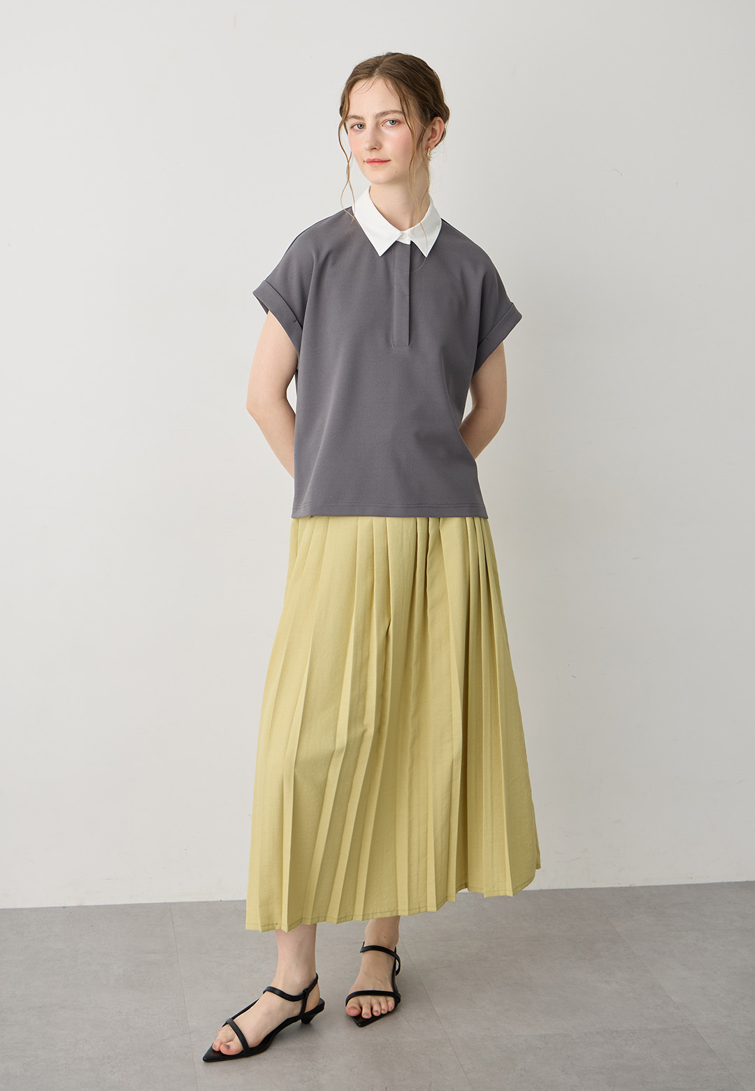プリーツスカートのスタイリング1