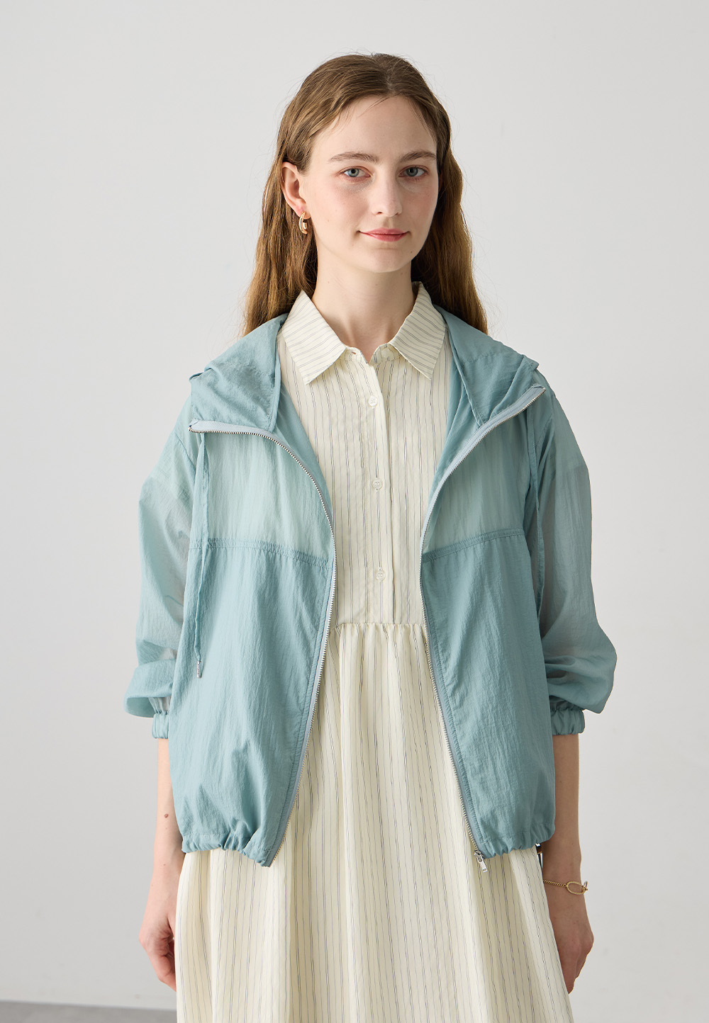 ジップパーカーのスタイリング1