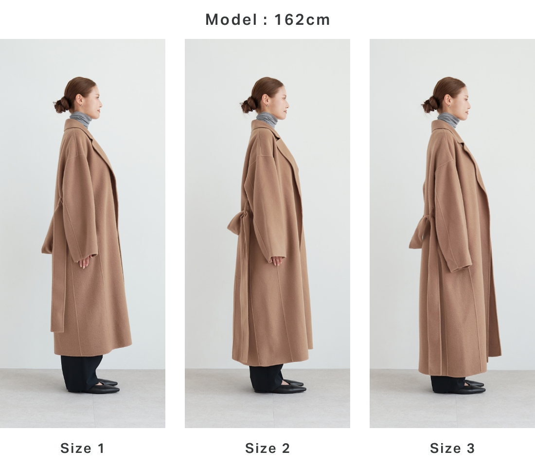 身長別：162cm のウールメルトンロングリバーコートを着用しているモデル画像
