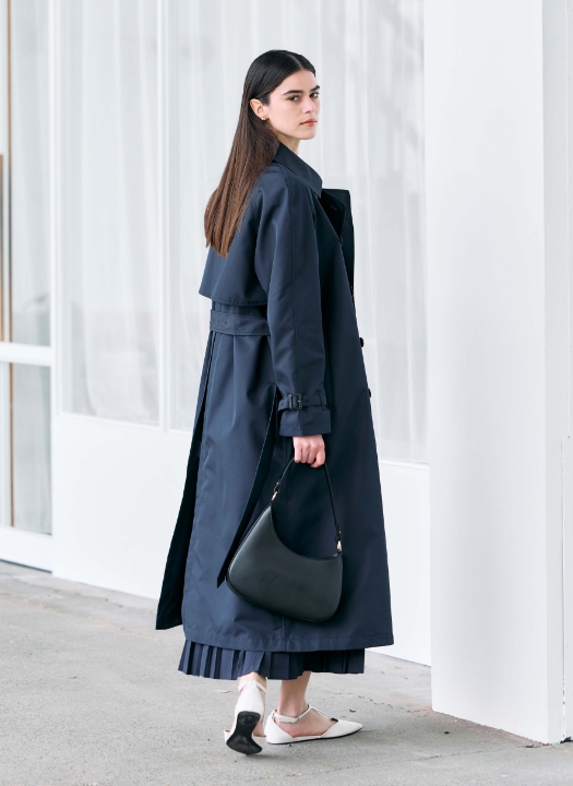 卒業式 Coat＆Blouse＆Skirt＆Pierced earringsを着用した女性	04