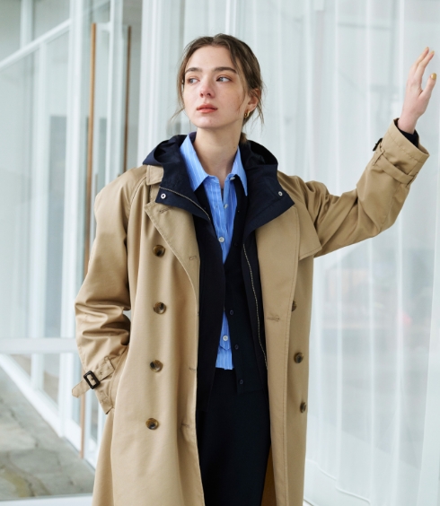 temp 10℃ Coat&Blouson&Cardigan&Shirt&Pantsを着用しているモデル画像 02