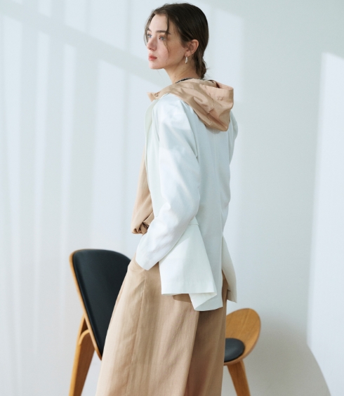 temp 15℃ Jacket&Blouson&Pantsを着用しているモデル画像 02