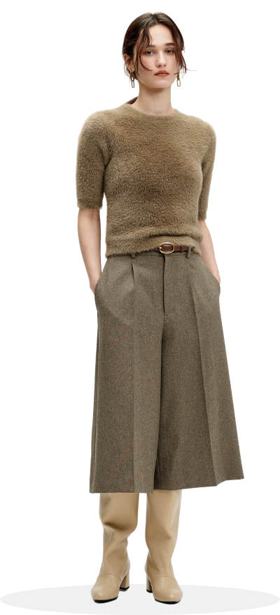 メランジドライタッチキュロットパンツのAutumn モデル着用画像 2