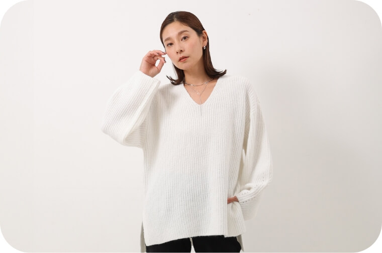 LOOK03 Vネックプルオーバー（オフ）の着用画像