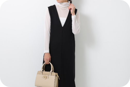 LOOK03 Vネックジャンスカ（黒）の着用画像