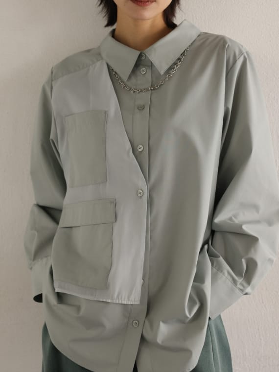 Pullover、Shirt、Skirtを着用している女性モデルの画像02