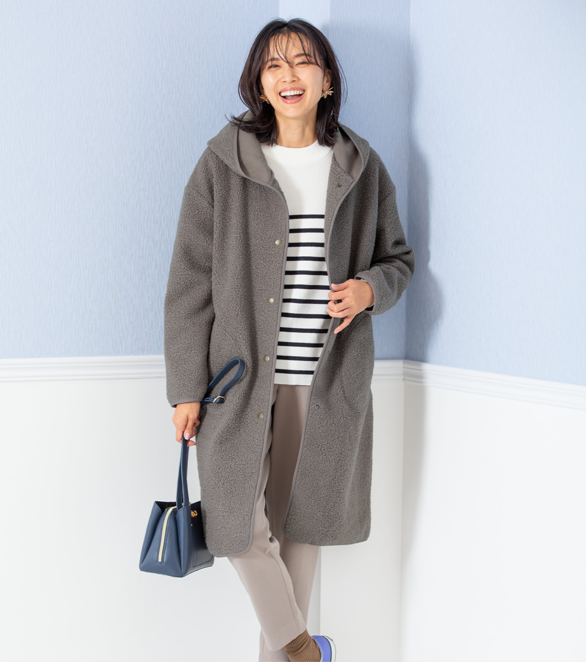 カジュアルに着られるとにかく「軽い」ロングコート