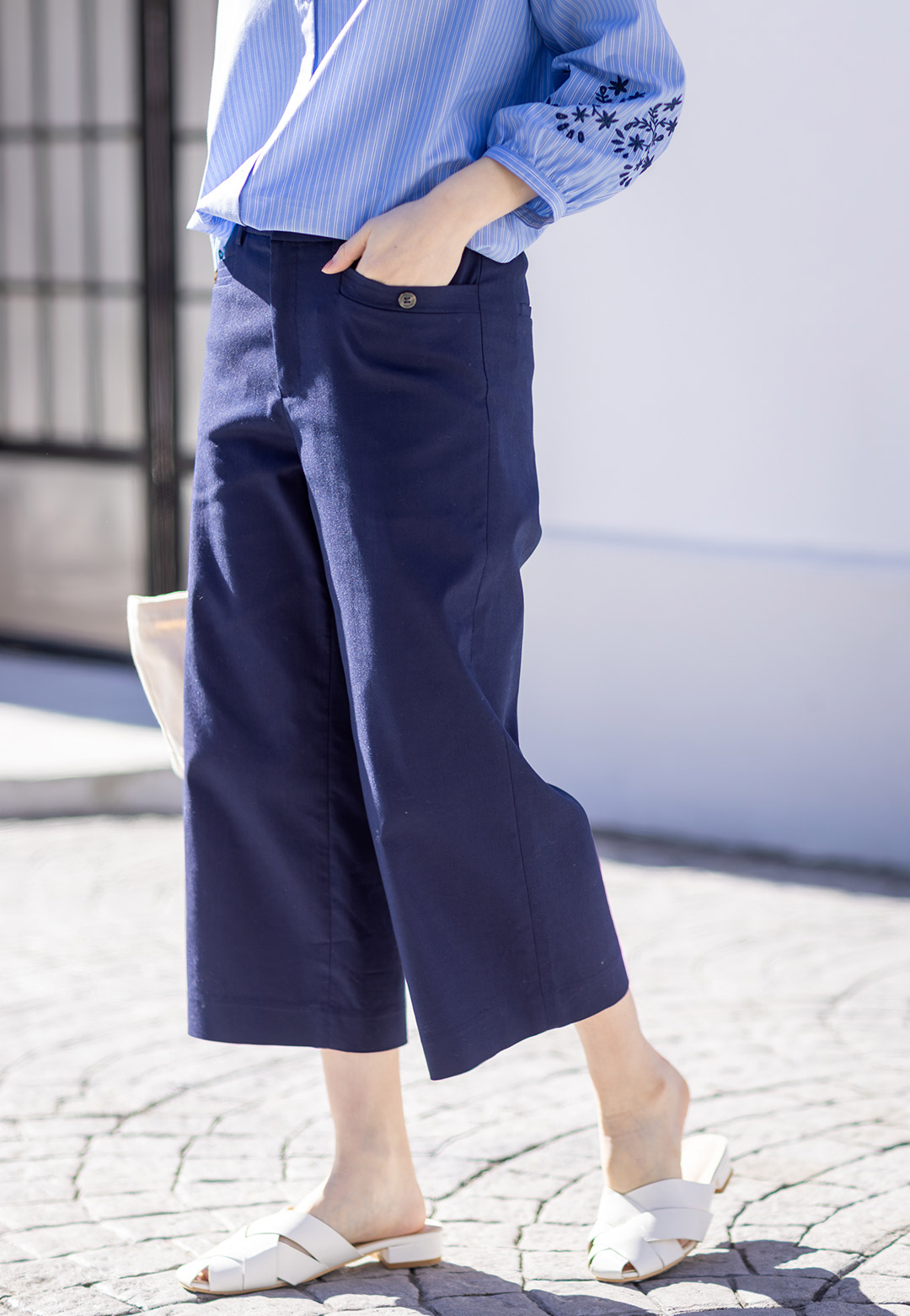 ストレッチクロップドパンツのスタイリング2