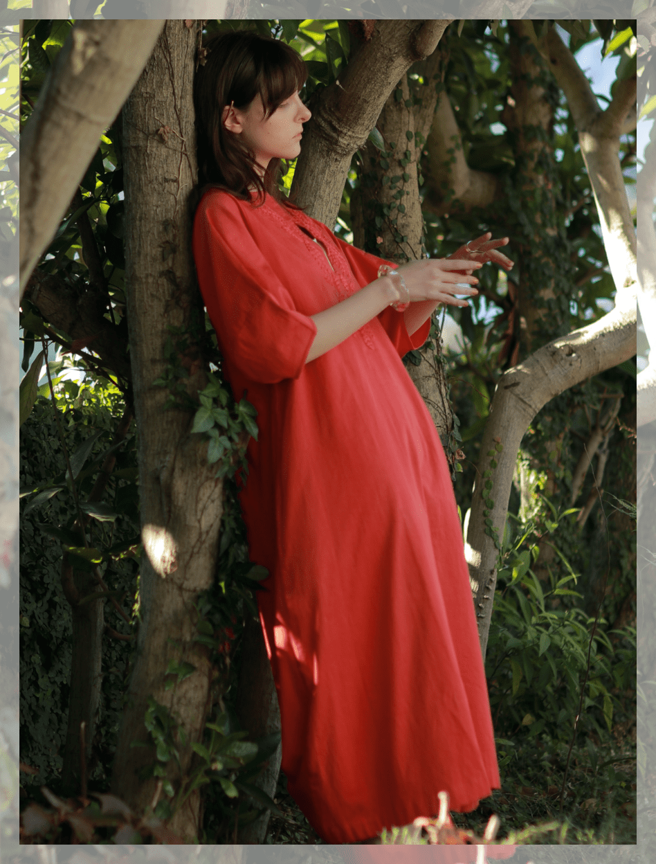 RED ジョイントスリーブ刺繡ワンピース model02