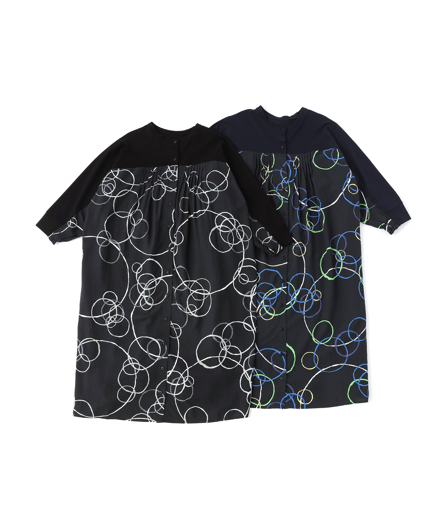 スイングリング柄異素材切り替えプリントワンピース/¥33,000 （税込）