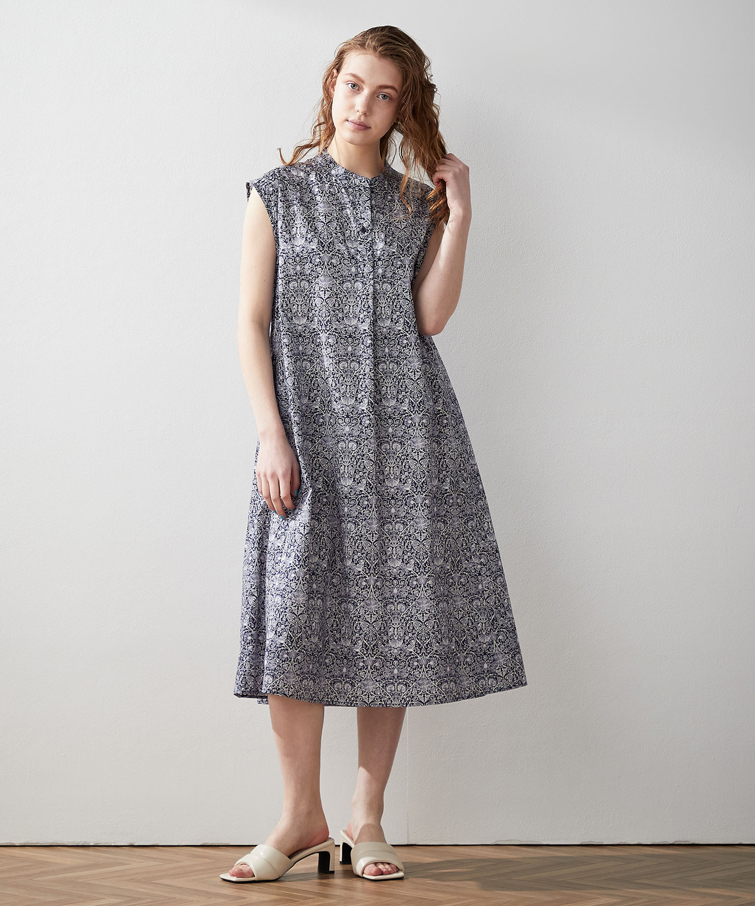 LE SOUK HOLIDAY　リバティープリントバンドカラーワンピース　¥16,489（tax in）