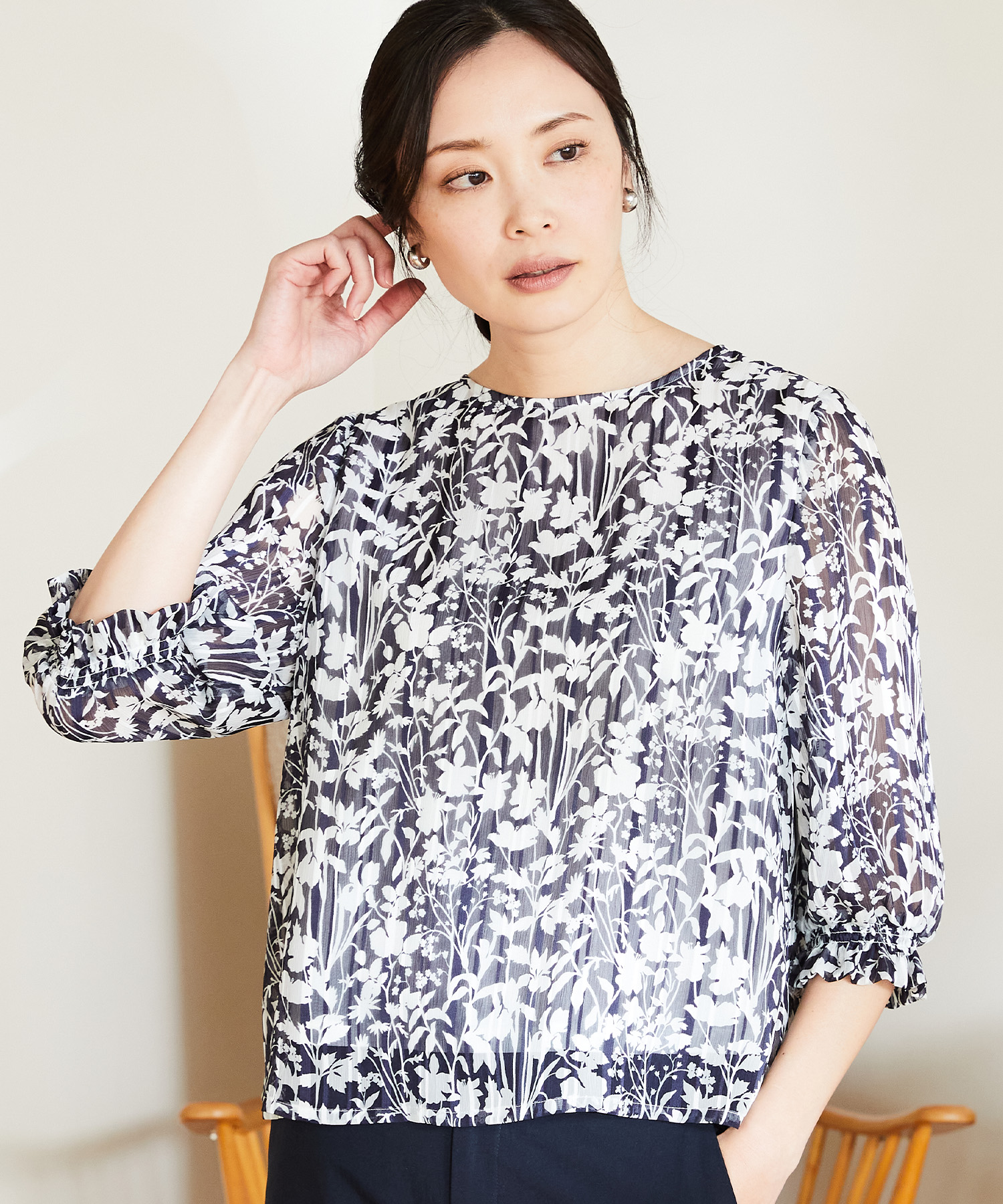 A/C DESIGN BY ALPHA CUBIC　リバティプリントプルオーバーブラウス　¥8,789（tax in）