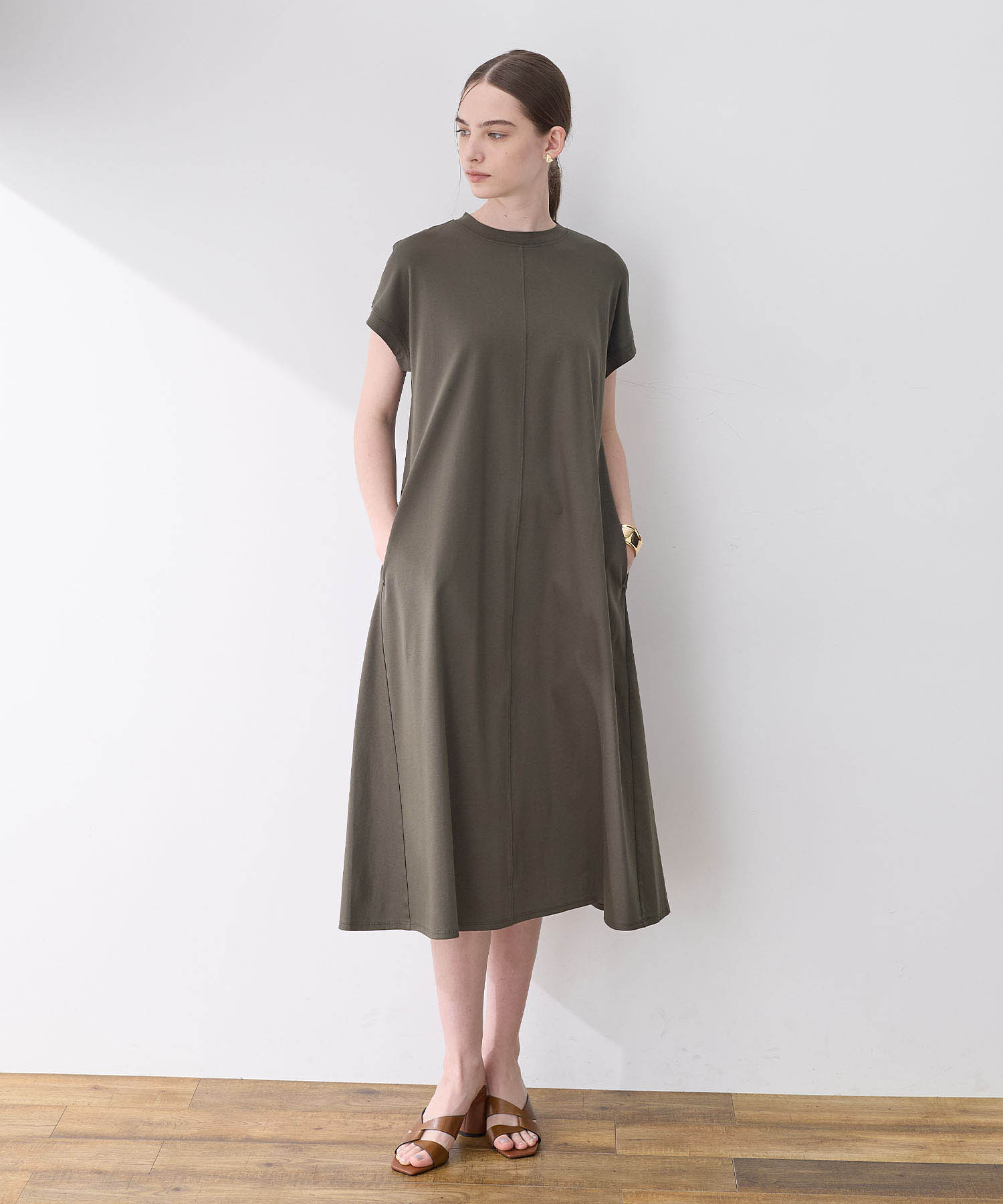 KHAKI