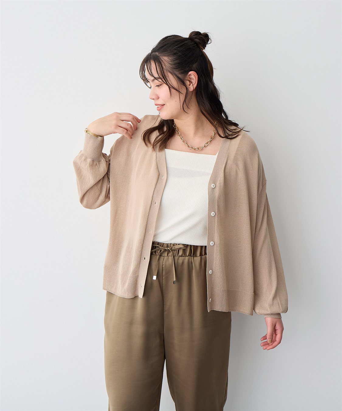 【anyfee/プラスサイズ】Vネックシアーニットカーディガン《接触冷感》¥4,400 （税込）
