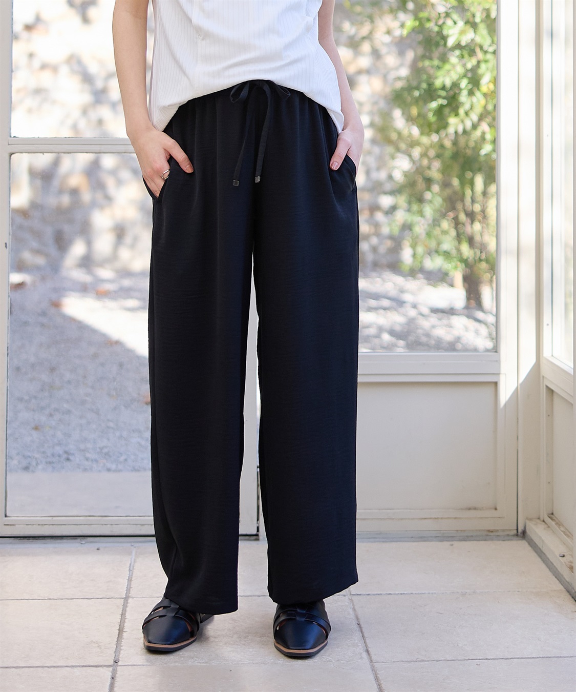 【接触冷感】デニム・麻調合繊ワイドストレートパンツ　¥4,390（税込）