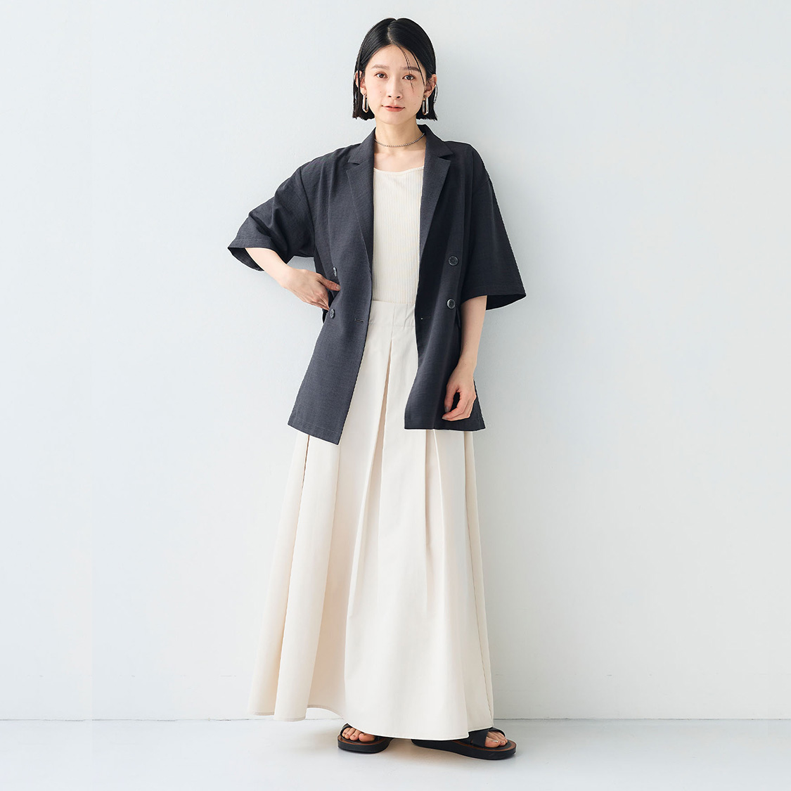 【最高気温30度の服装】機能服で作る真夏日を快適に過ごすおすすめアイテムとコーディネート10選