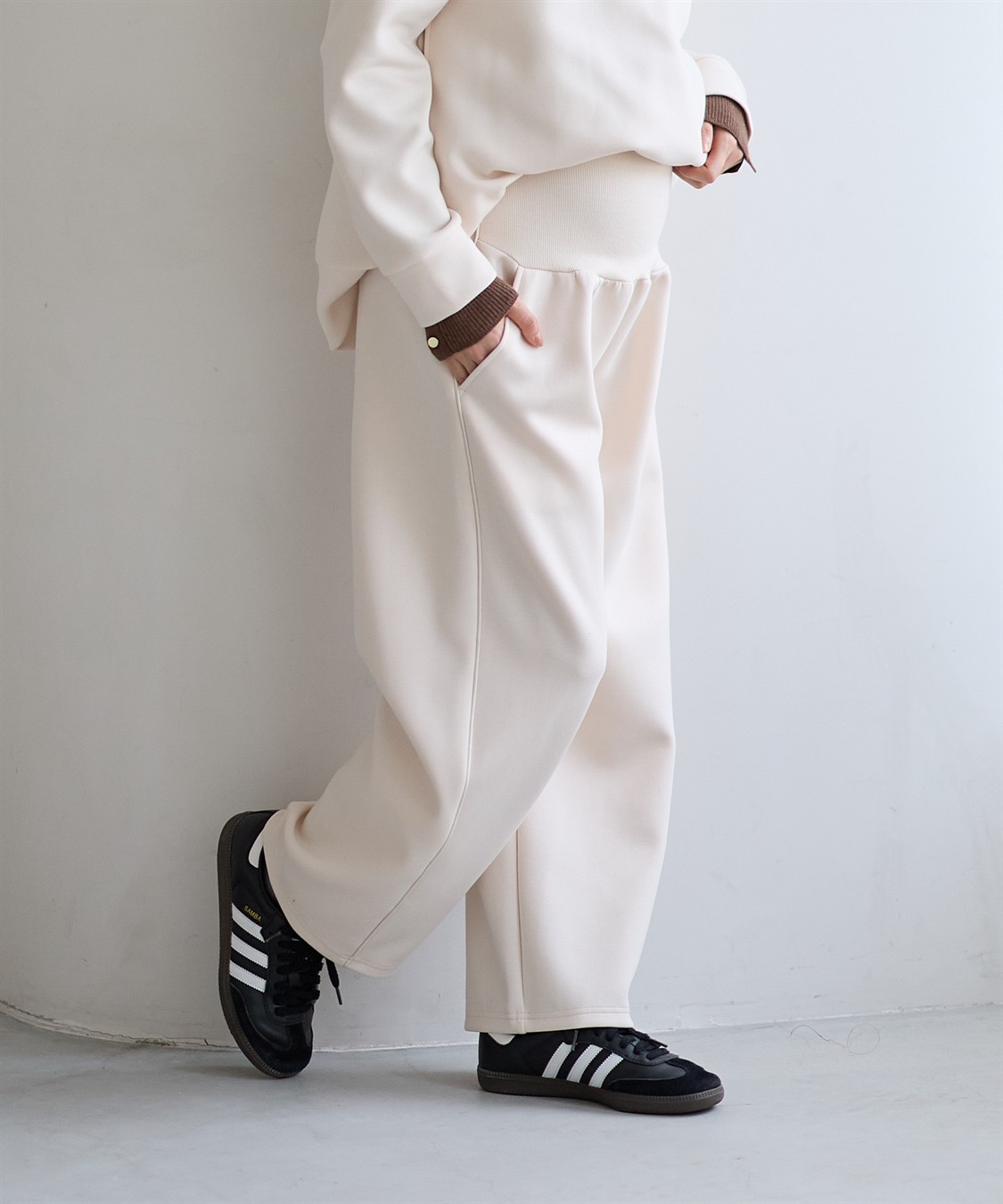ダンボールニット カーブパンツ ¥3,840 （税込）
