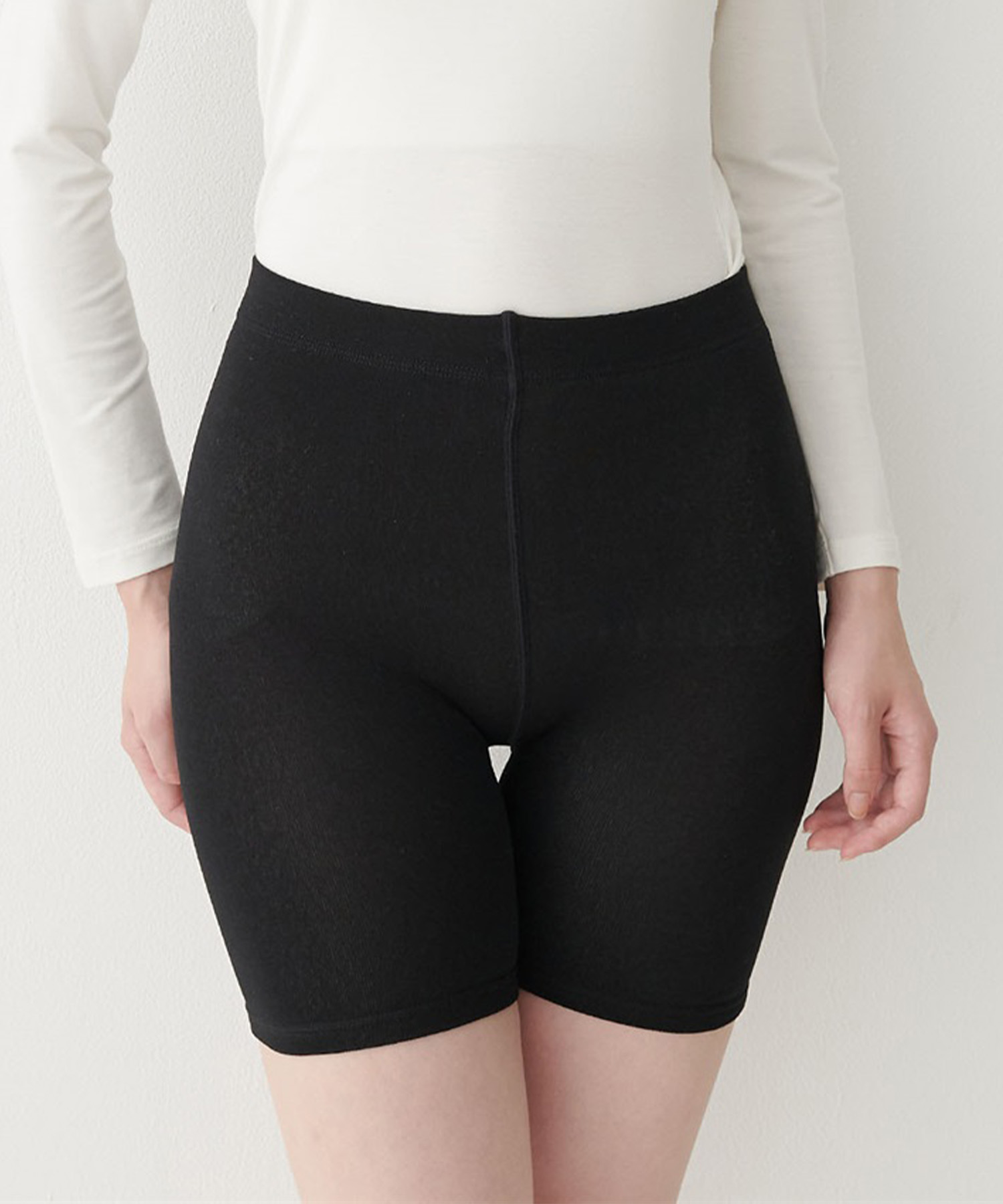 【温活本舗】裏シャギー腹巻きパンツ　¥880（税込）