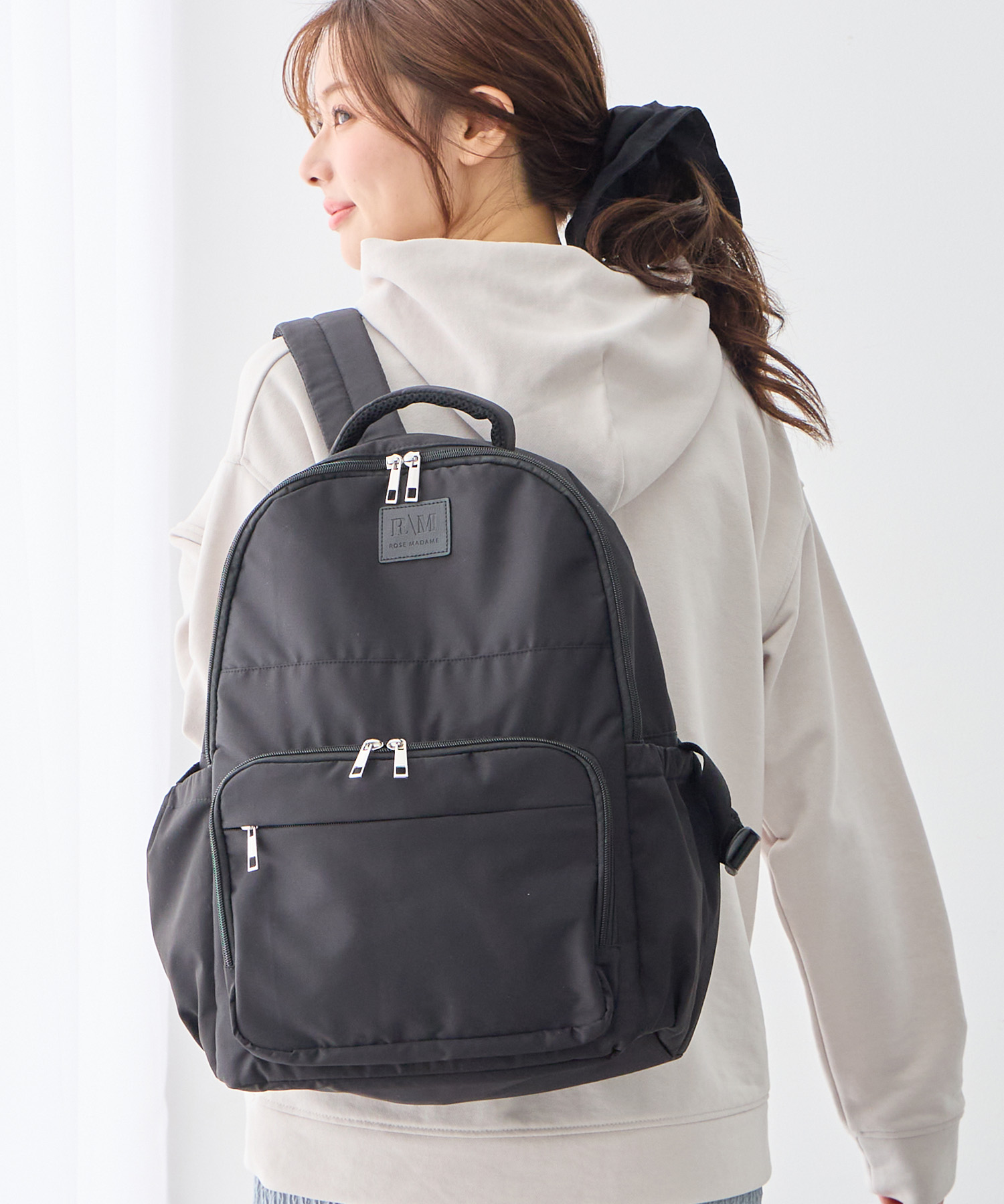 【撥水】ハジカルペアレンツリュック（W31×H42×D16）　¥6,590 （税込）