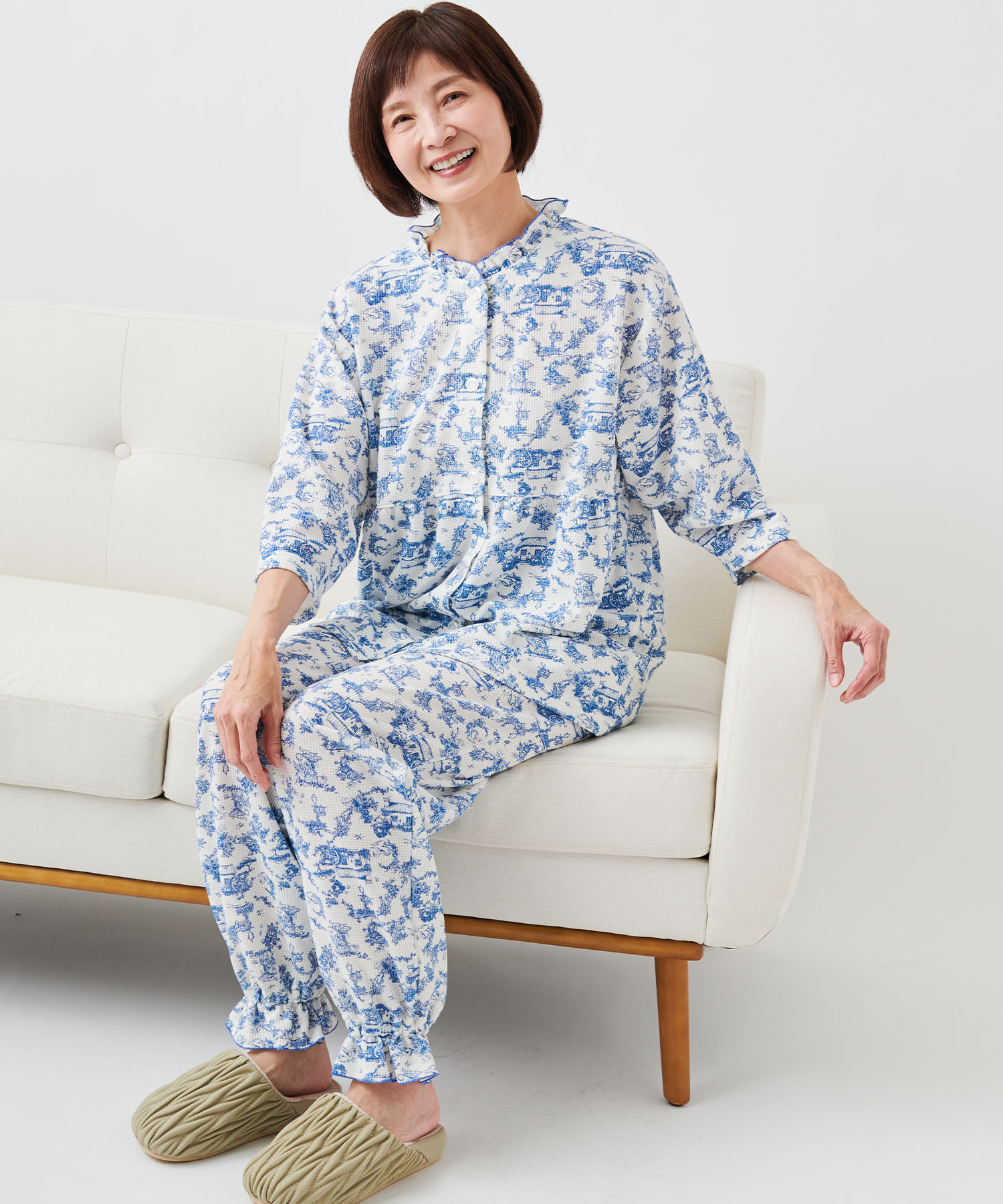 【機能】家庭用乾燥機対応｜なまえタグ｜前タグ｜調整ゴム｜面ファスナー｜ゆったり設計</br></br>フリルパジャマ　￥4,389</br>［商品詳細はこちら］