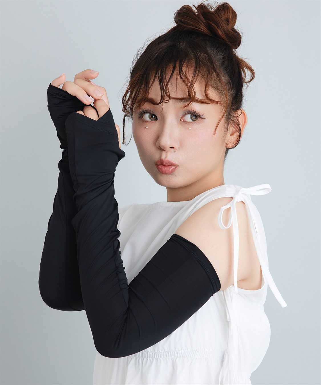 【Yoki】UVカットロングアームカバー ¥1,980（税込）［商品詳細はこちら］