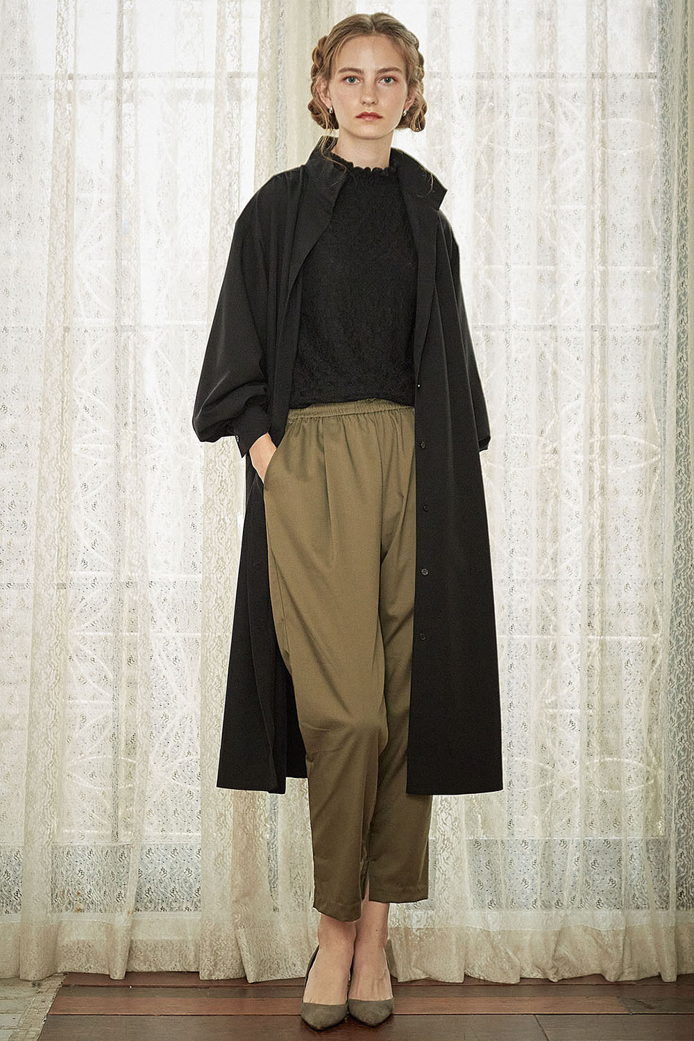 Coat：10,989 tax in,Pullover：4,389 tax in,Pants：4,389 tax in