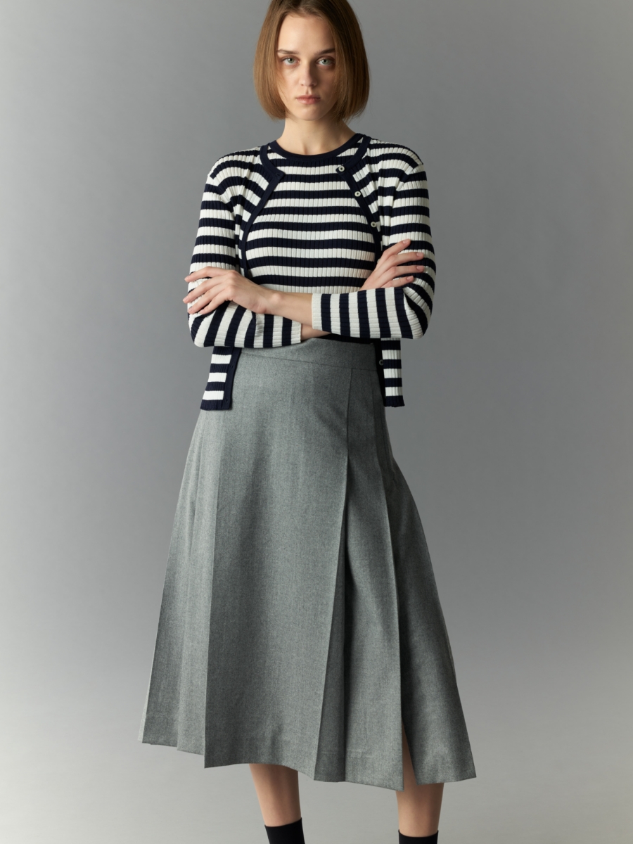 49AV JUNKO SHIMADA 2025AWの服を着用しているモデル画像07