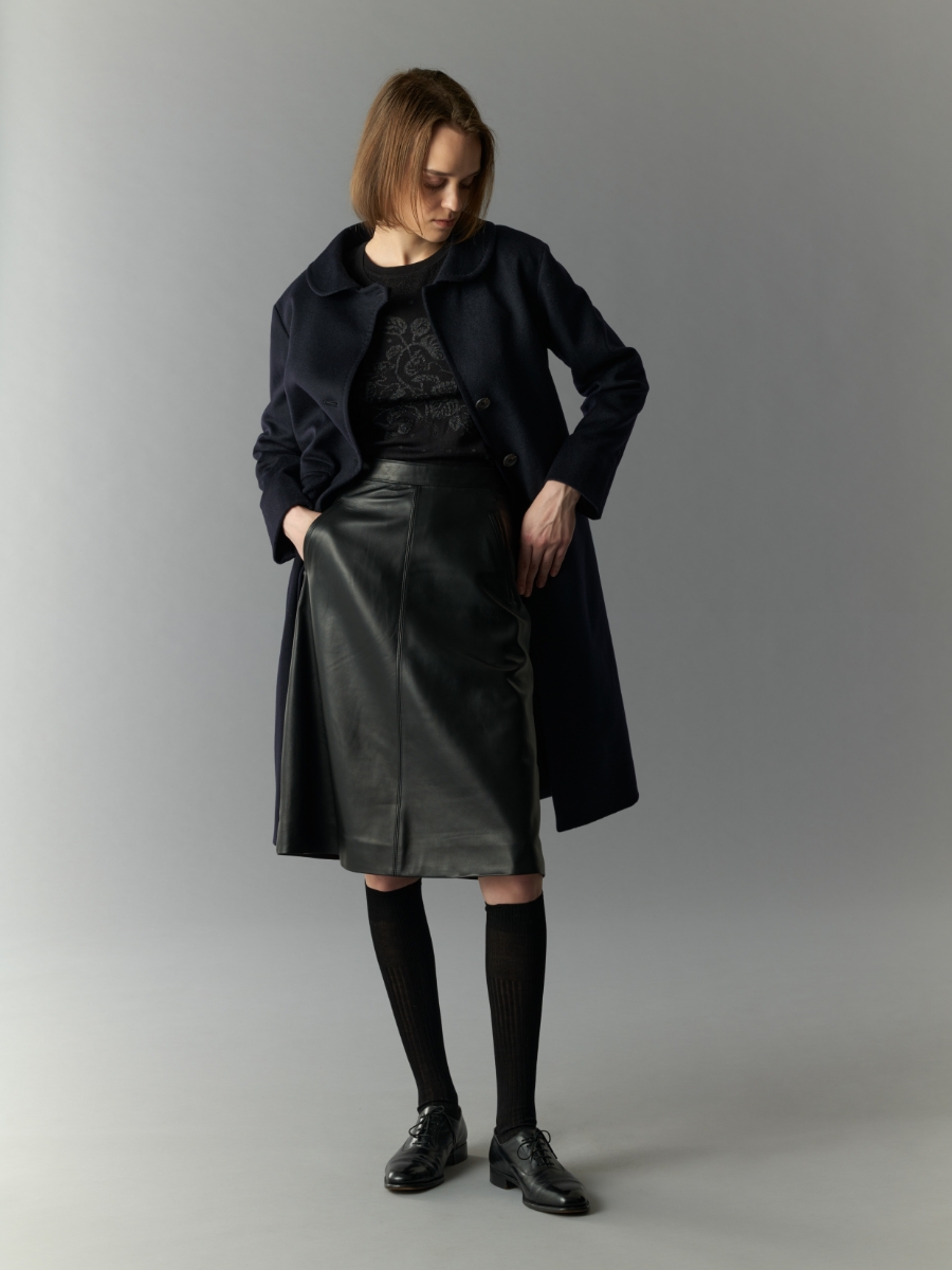 49AV JUNKO SHIMADA 2025AWの服を着用しているモデル画像14