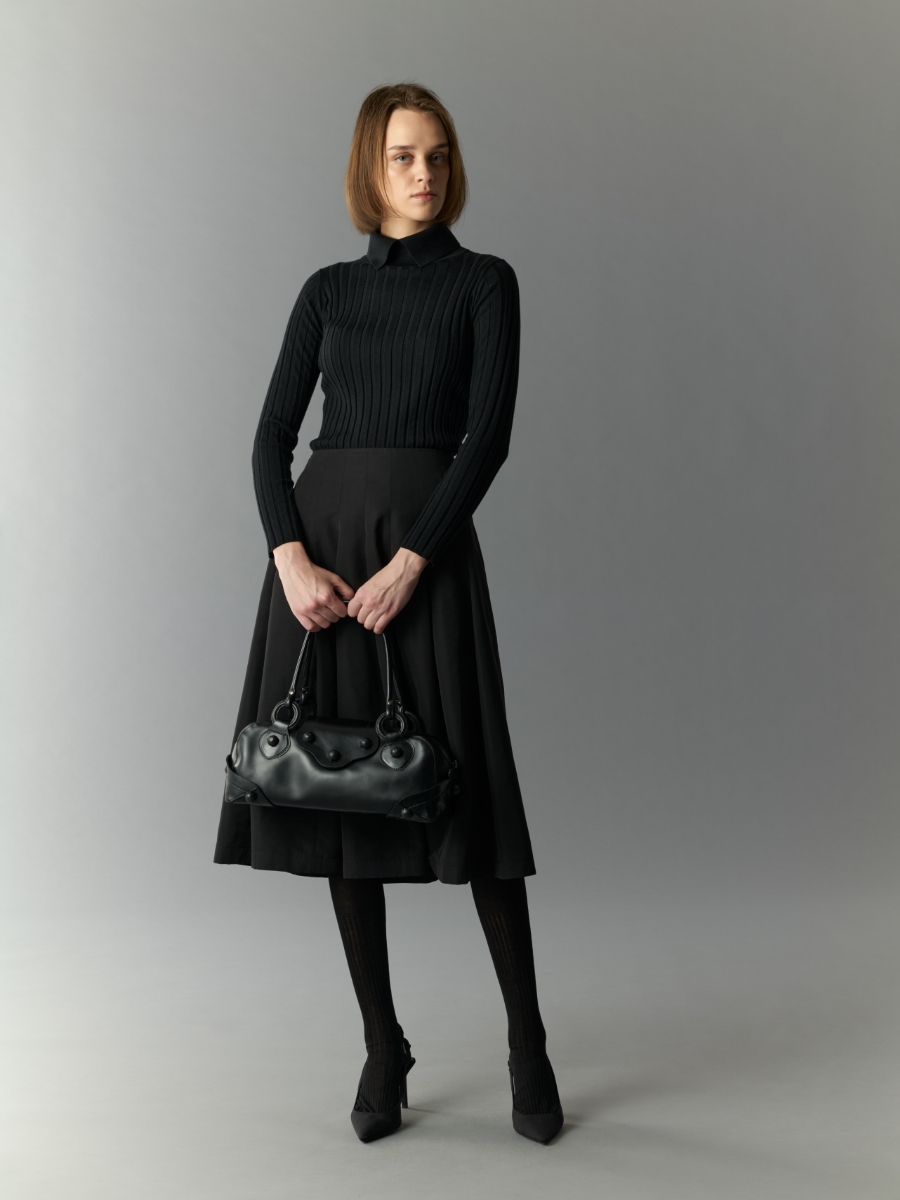 49AV JUNKO SHIMADA 2025AWの服を着用しているモデル画像16