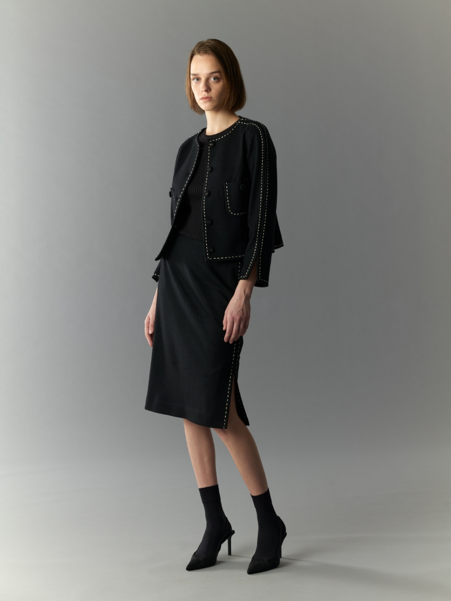 49AV JUNKO SHIMADA 2025AWの服を着用しているモデル画像19