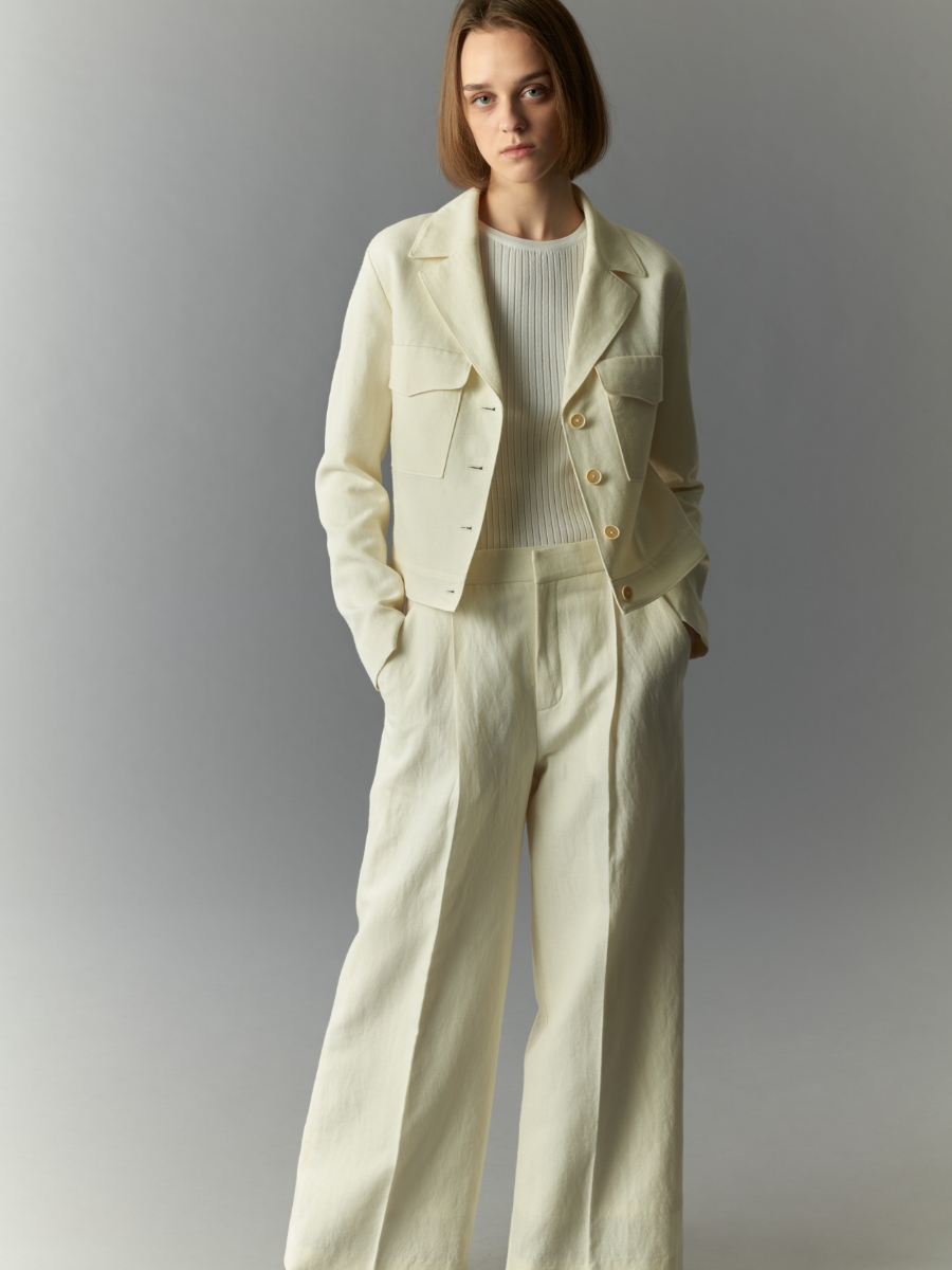 49AV JUNKO SHIMADA 2025AWの服を着用しているモデル画像21