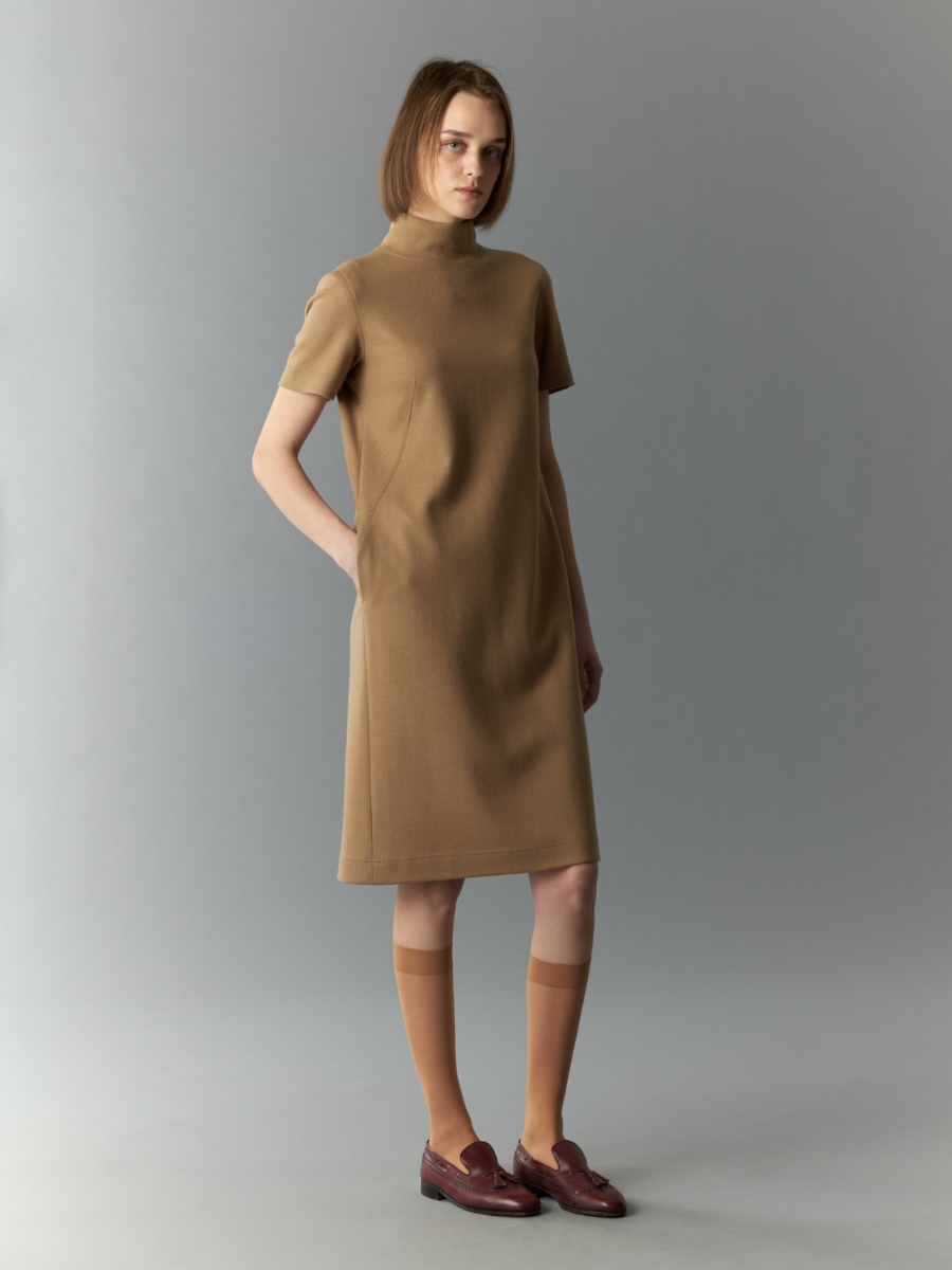 49AV JUNKO SHIMADA 2025AWの服を着用しているモデル画像22