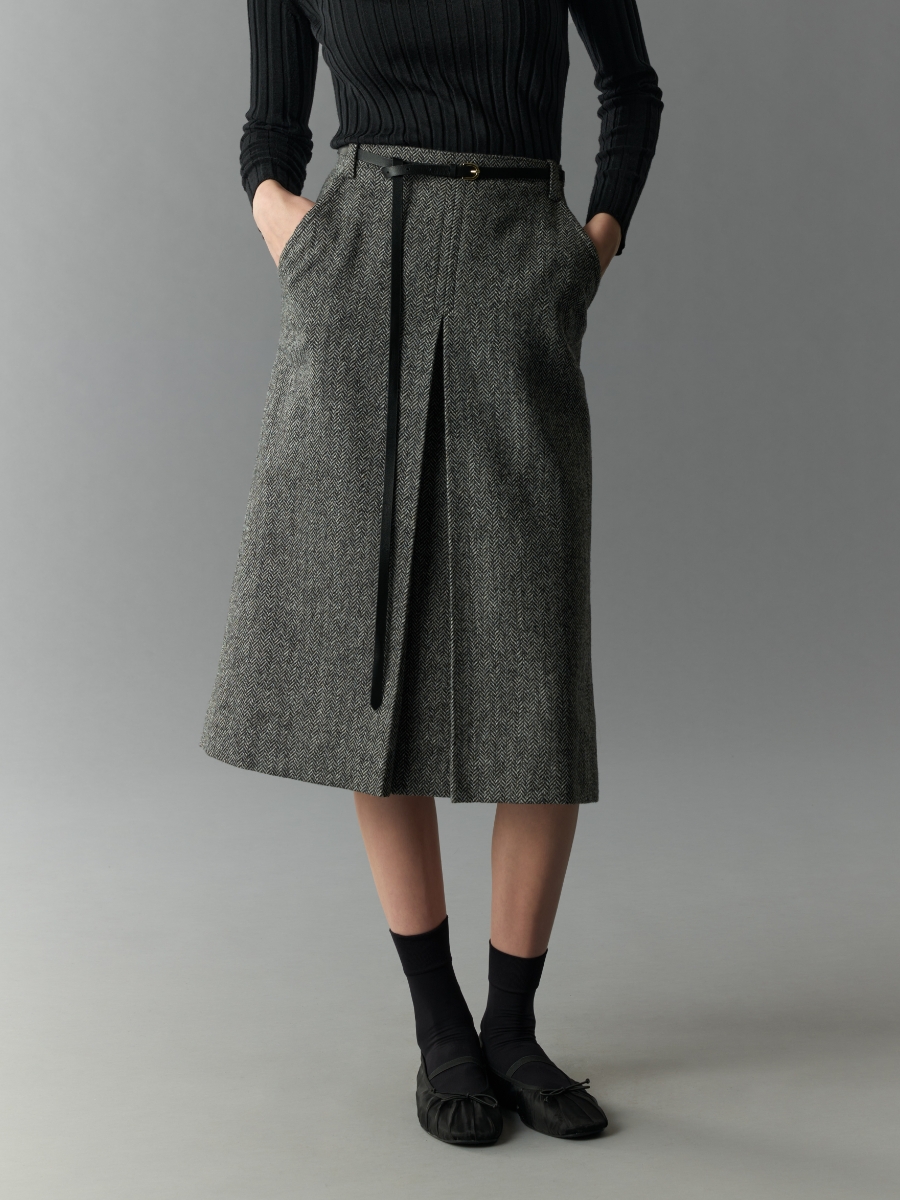 49AV JUNKO SHIMADA 2025AWの服を着用しているモデル画像23
