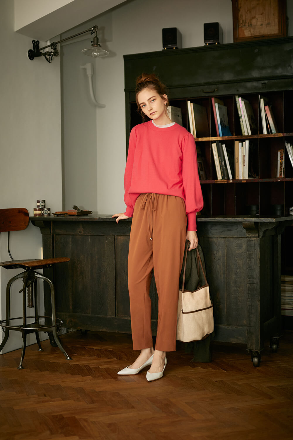 Knit：5,489 tax in,Inner：3,289 tax in,Pants：4,389 tax in