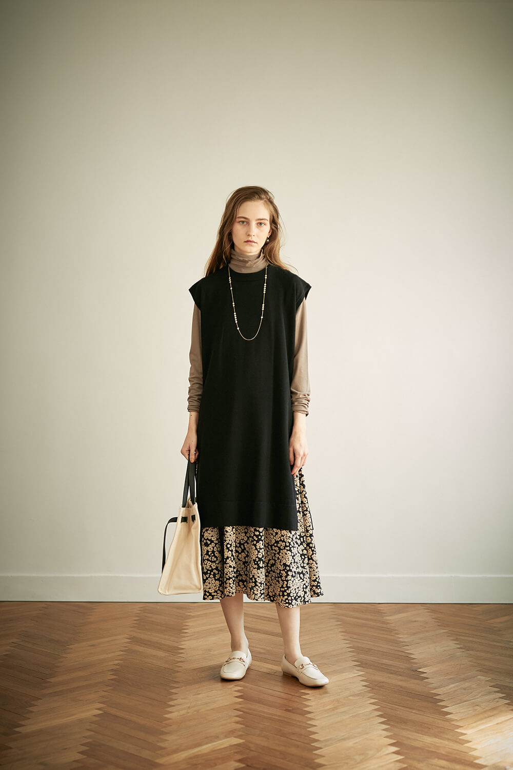 Knit vest：6,490 tax in,Inner：3,289 tax in,Skirt：7,590 tax in