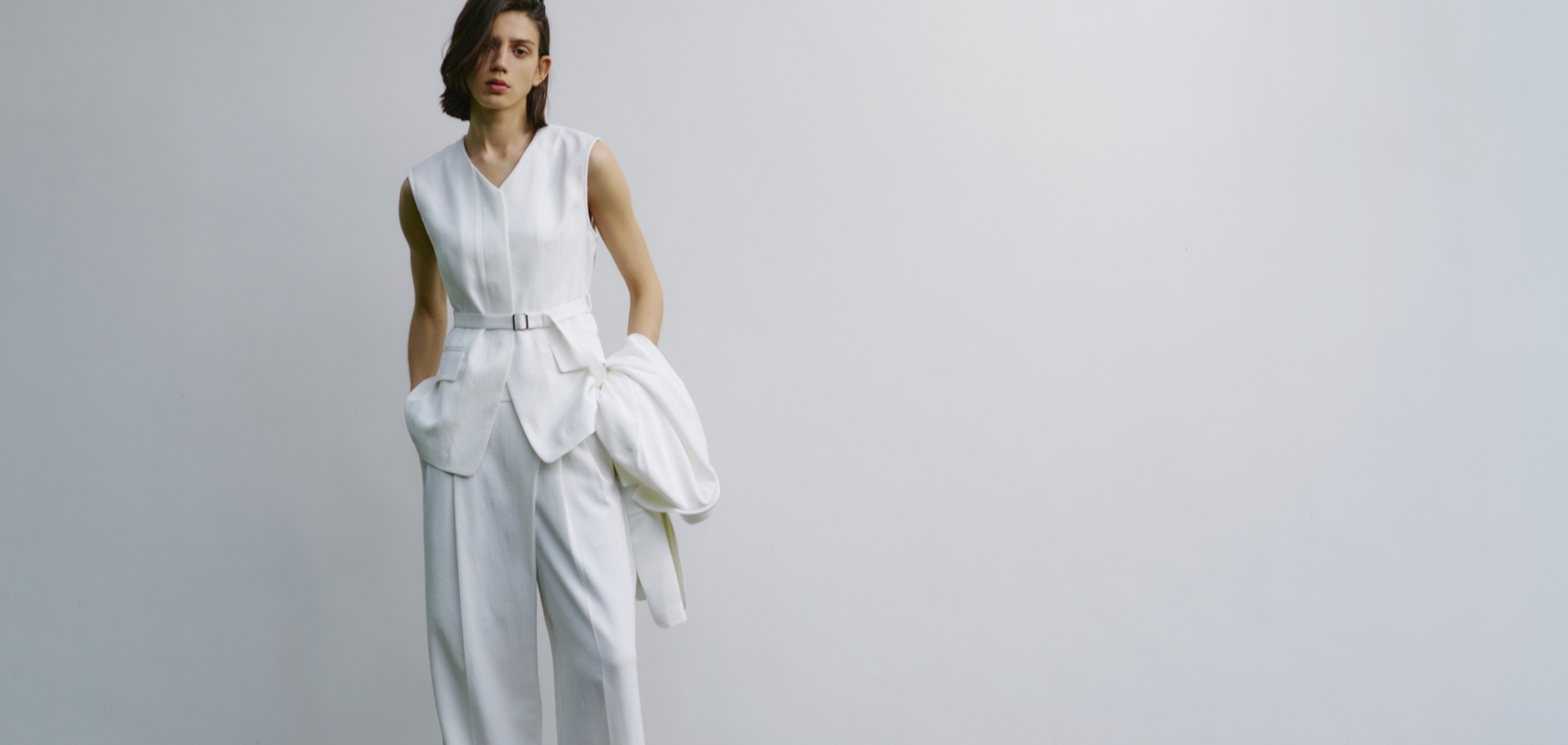 N.O.R.C THE GLOW 2026 SPRING / SUMMER.  COLLECTIO Fresh air defines a new essential. Clean silhouettes, natural textures. A light, clear impression.